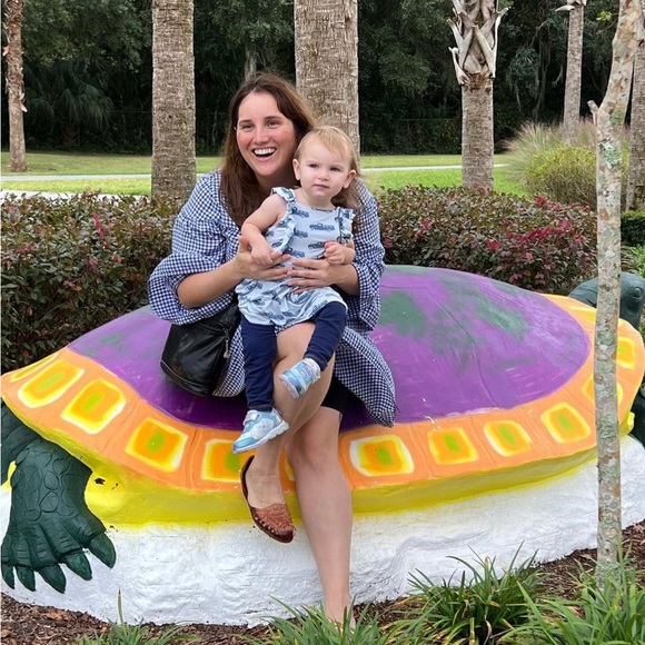 Meet your Posher, Madison - Picture 2 of 8